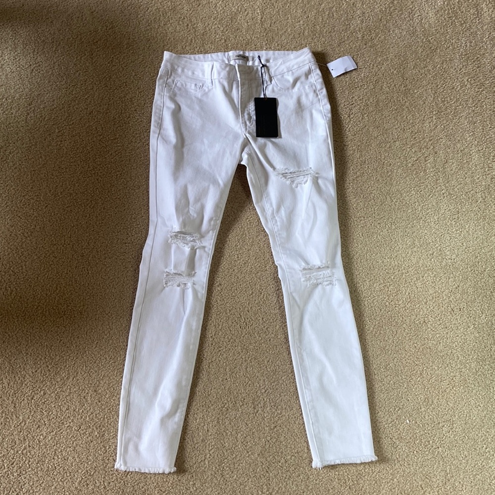 Charlotte Russe white skinny jeans NWT